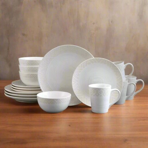 Vera 16 Piece Dinnerware Set, Service For 4 -Kitchen Supplies Store 5286184 Pfaltzgraff Vera 16PC DinnerwareSet Lifestyle 1