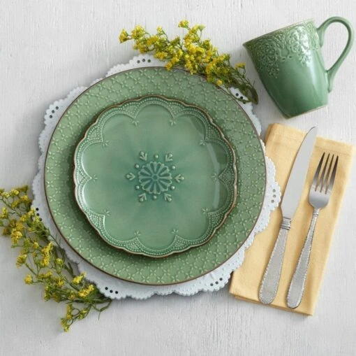 French Lace Set Of 4 Green Dinner Plates -Kitchen Supplies Store Picture1flg